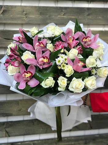 Букет цветов из: Розы и Хризантемы в Журавлёвке