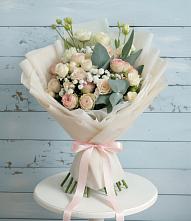 Букет цветов из:  Розы и Лизиантусы в Журавлёвке