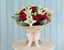 Букет цветов из:  Лилии и Розы в Журавлёвке
