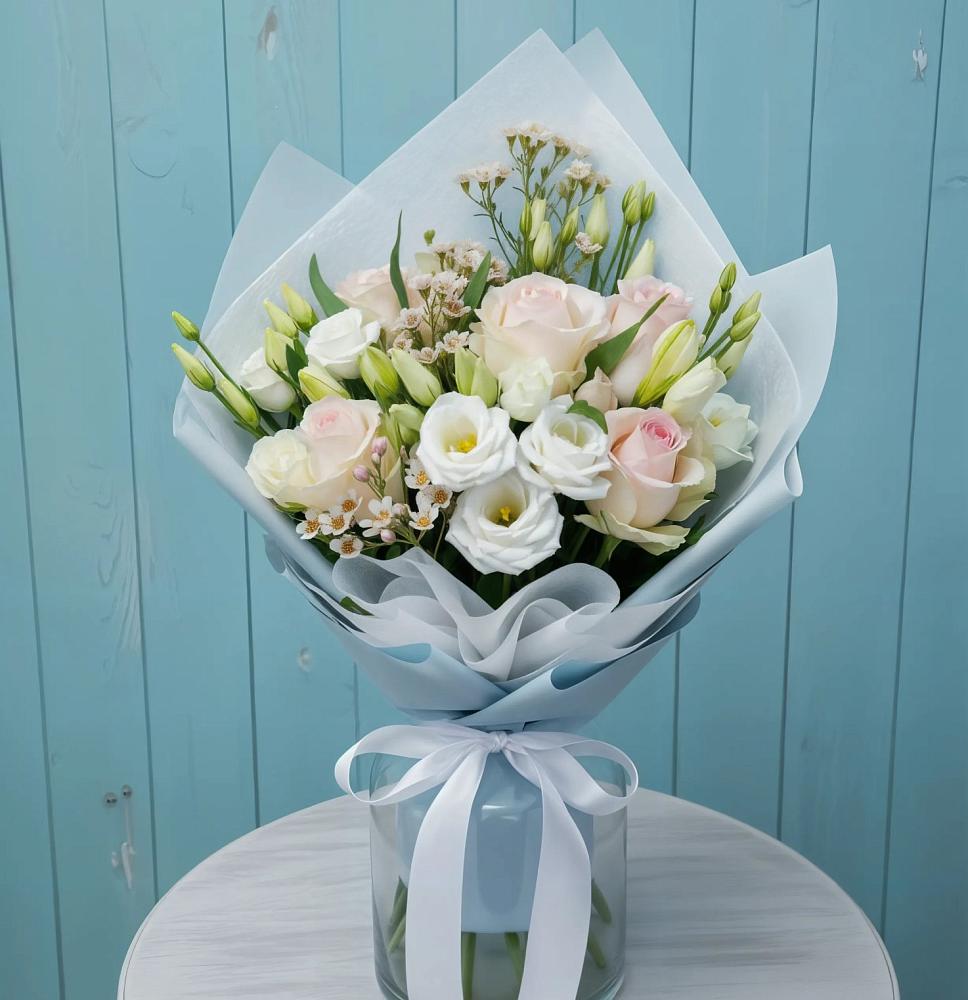 Букет цветов из: Розы и Лизиантусы в Журавлёвке