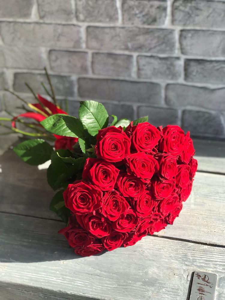 Букет Красные розы Фридом в Журавлёвке