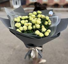 Букет Белые кустовые розы Солинеро в Журавлёвке