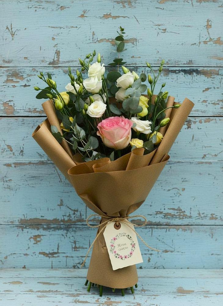 Букет цветов из: Розы и Лизиантусы в Журавлёвке