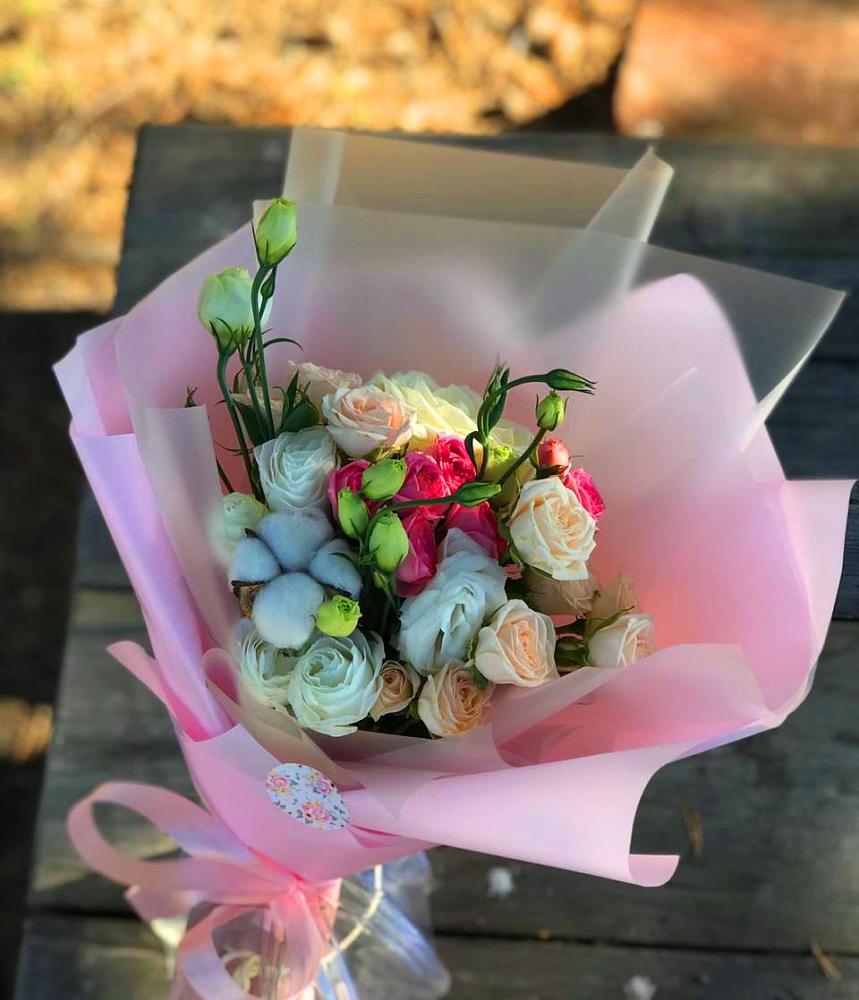 Букет цветов из: Розы и Лизиантусы в Журавлёвке