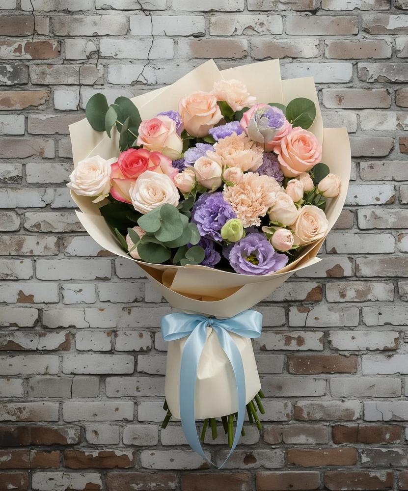 Букет цветов из: Розы, Лизиантусы и Гвоздики в Журавлёвке