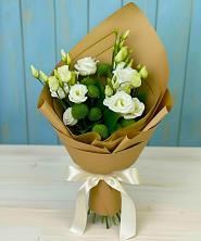 Букет цветов из:  Хризантемы и Лизиантусы в Журавлёвке