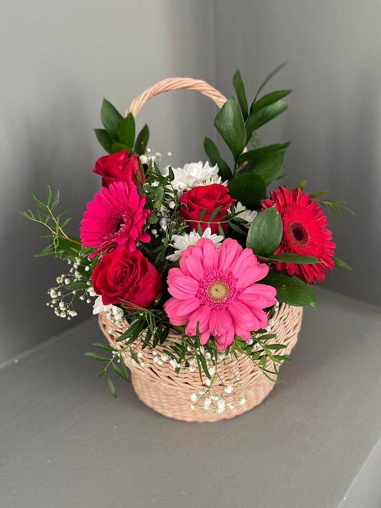 Цветочная композиция из Розы, Хризантемы и Герберы в корзине в Журавлёвке