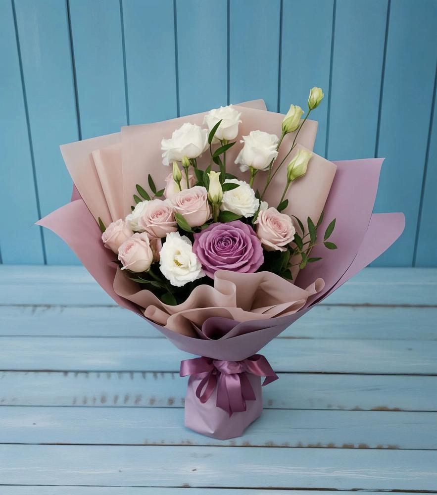 Букет цветов из: Розы и Лизиантусы в Журавлёвке